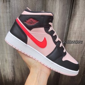 Air Jordan 1 Mid Pink Punch GS
